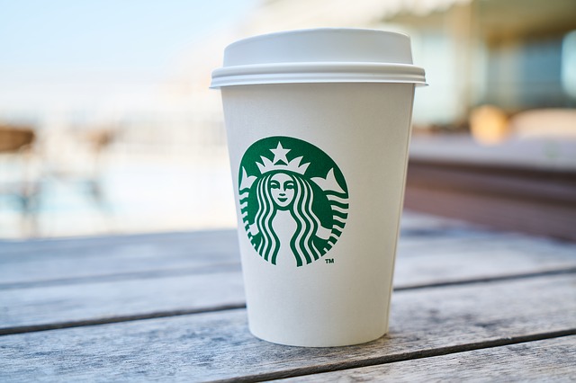 Jak i gdzie kupić akcje Starbucks? Nie jest to tak trudne jak mogłoby się wydawać (Fot. Pixabay.com, Engin Akyurt)